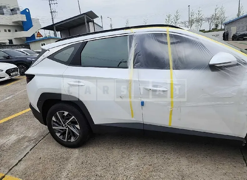 Photo 2 of 17: 2022 Hyundai Tucson, VIN KMHJC81BHNU155193 — Korean insurance auction