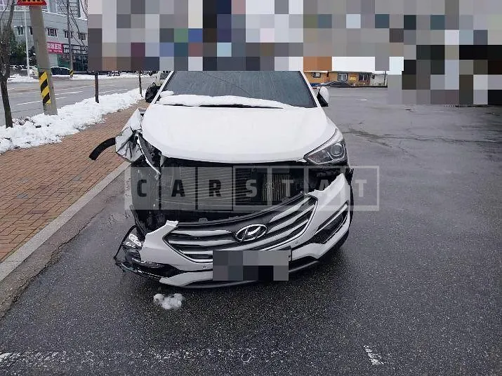 Photo 2 of 10: 2017 Hyundai Santa Fe DM 2.2 — Korean insurance auction