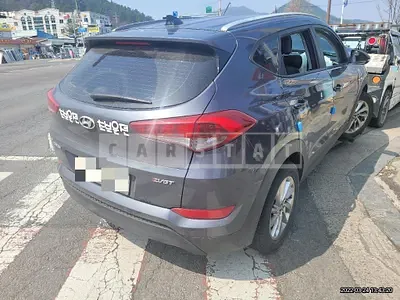 Photo 1 of 42: 2015 Hyundai Tucson 1.7, VIN KMHJ3815GGU010414 — Korean insurance auction