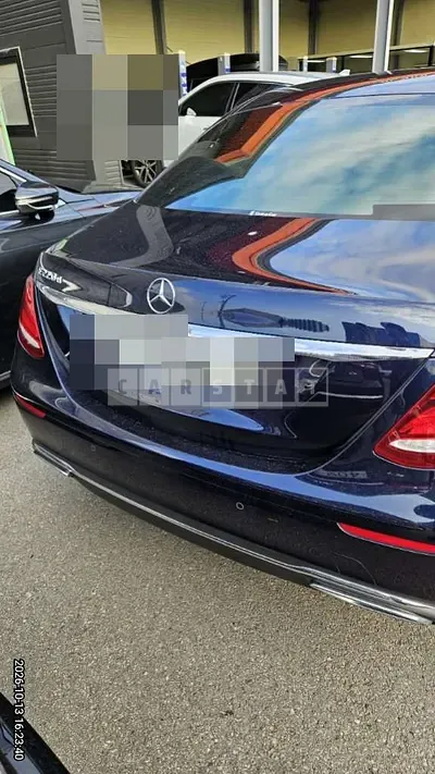 Photo 1 of 14: 2018 Mercedes-Benz E220 d — Korean insurance auction