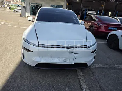 Photo 1 of 52: 2026 Tesla Model Y Premium RWD, VIN LRWYGCFJ4TC551483 — Korean insurance auction