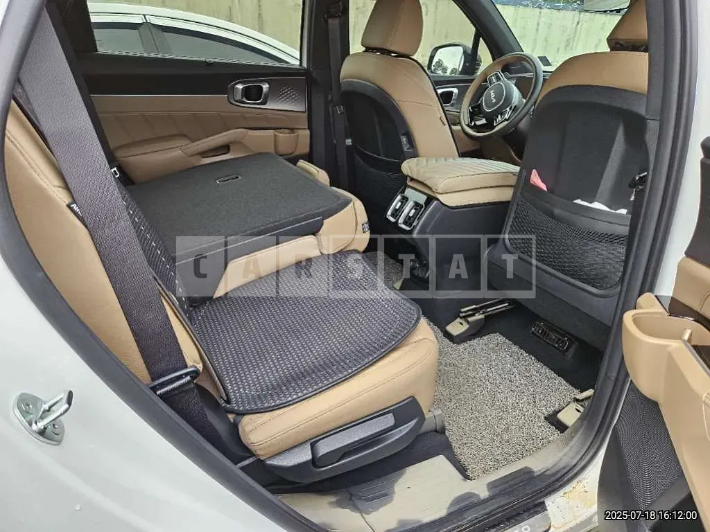Photo 2 of 16: 2024 Kia Sorento — Korean insurance auction
