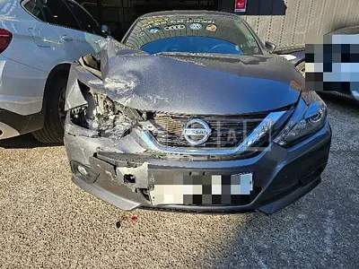 Photo 1 of 16: 2017 Nissan Altima 2.5 — Korean insurance auction