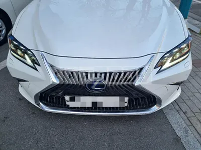 Photo 1 of 11: 2019 Lexus ES300h, VIN JTHB21B13K2065428 — Korean insurance auction