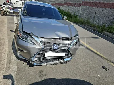 Photo 1 of 16: 2017 Lexus ES300h, VIN JTHBW1GG2H2156894 — Korean insurance auction