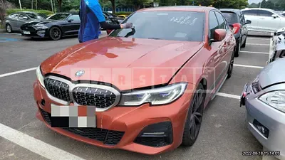 Photo 1 of 15: 2020 BMW 침 330i xDrive M Sport Package — Korean insurance auction