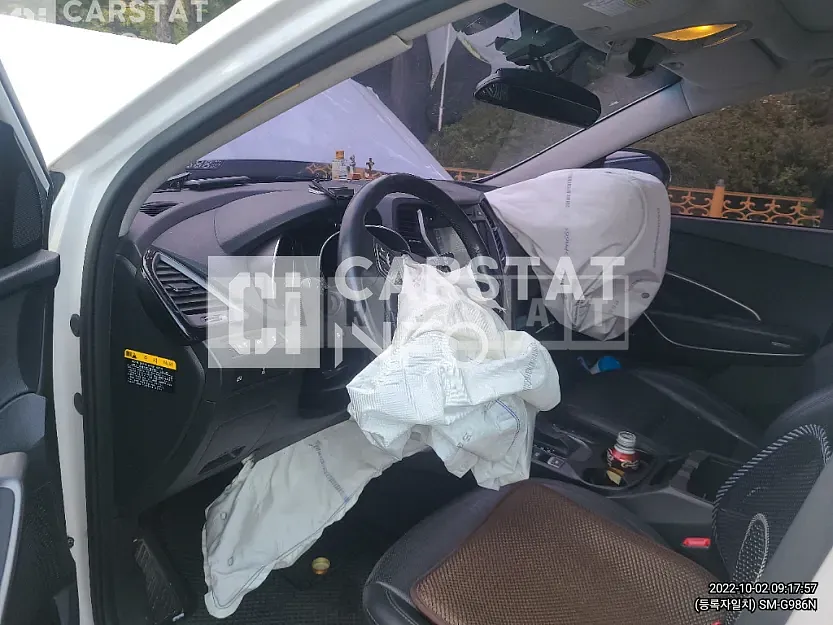 Photo 2 of 9: 2014 Hyundai Santa Fe 2.0 (4WD) — Korean insurance auction