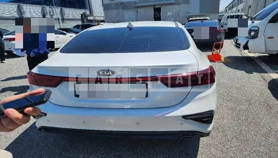 Photo 2 of 10: 2019 Kia K3 1.6 — Korean insurance auction