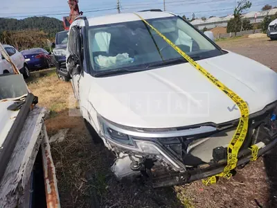 Photo 1 of 10: 2023 Kia Carnival — Korean insurance auction