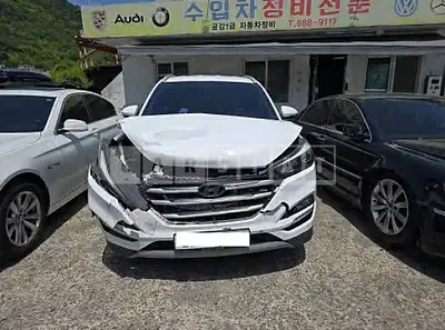 Photo 1 of 8: 2017 Hyundai Tucson — Korean insurance auction