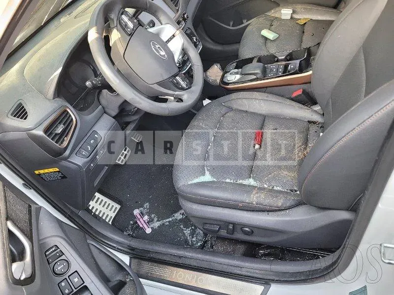 Photo 2 of 31: 2018 Hyundai Modern Ionic Electric, VIN KMHC051HFJU024475 — Korean insurance auction