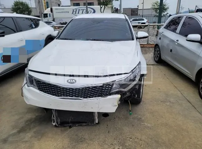 Photo 2 of 9: 2015 Kia K5 — Korean insurance auction