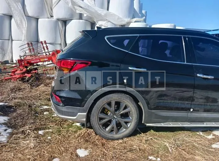 Photo 2 of 12: 2016 Hyundai Santa Fe DM — Korean insurance auction