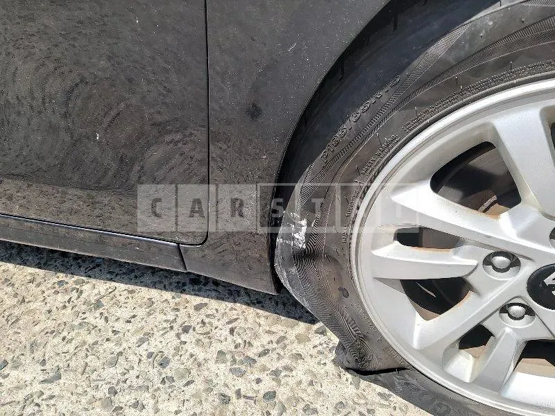 Photo 2 of 30: 2018 Kia Kz — Korean insurance auction