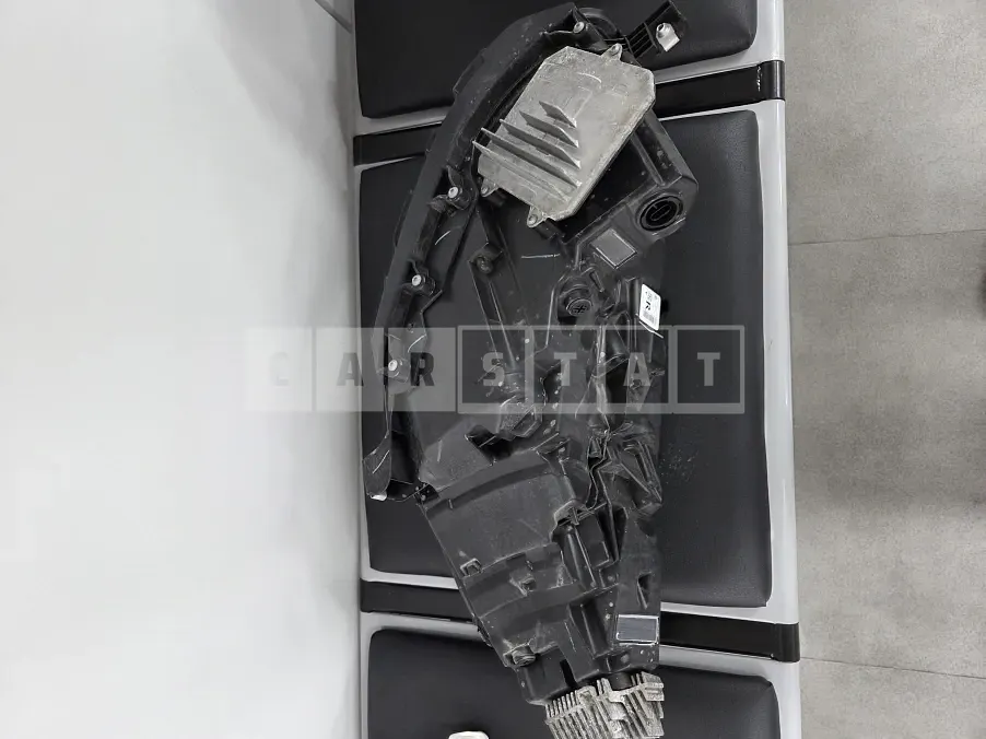 Photo 2 of 5: 2020 Tesla (parts) Model 3 Headlamp — Korean insurance auction