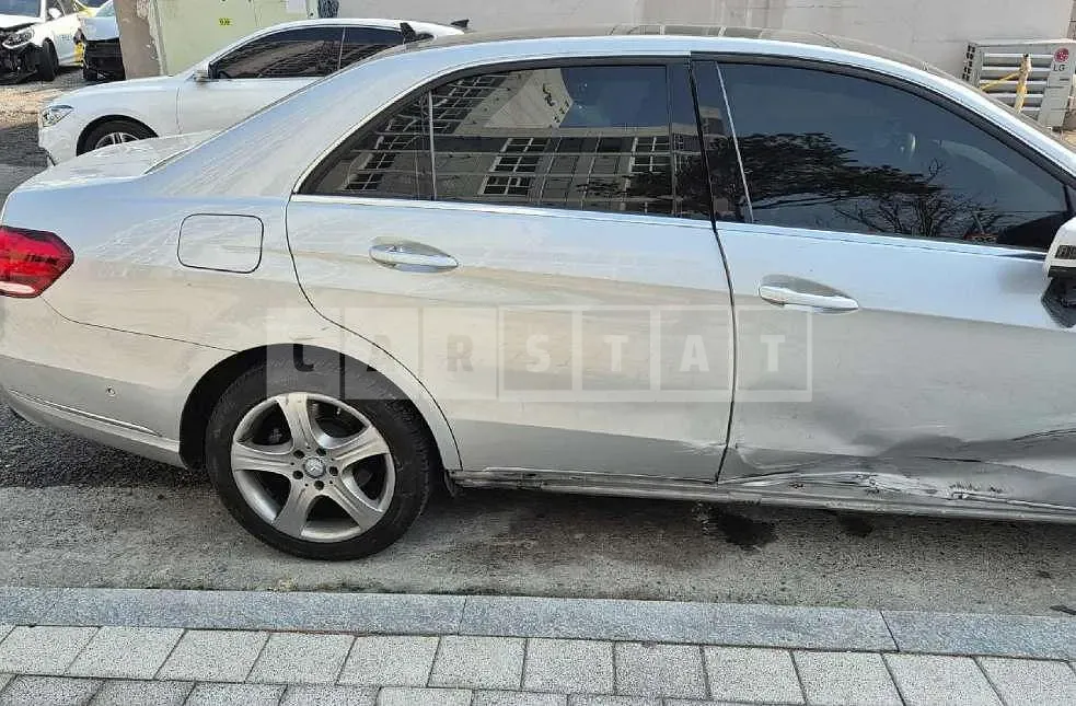 Photo 2 of 17: 2014 Mercedes-Benz E250 CDI 4Matic — Korean insurance auction