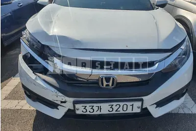 Photo 1 of 14: 2017 Honda Civic 4d, VIN 19XFC2670HE300013 — Korean insurance auction