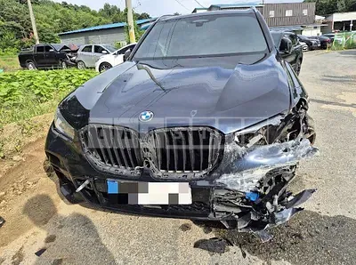 Photo 1 of 18: 2021 BMW X5 xDrive40i — Korean insurance auction