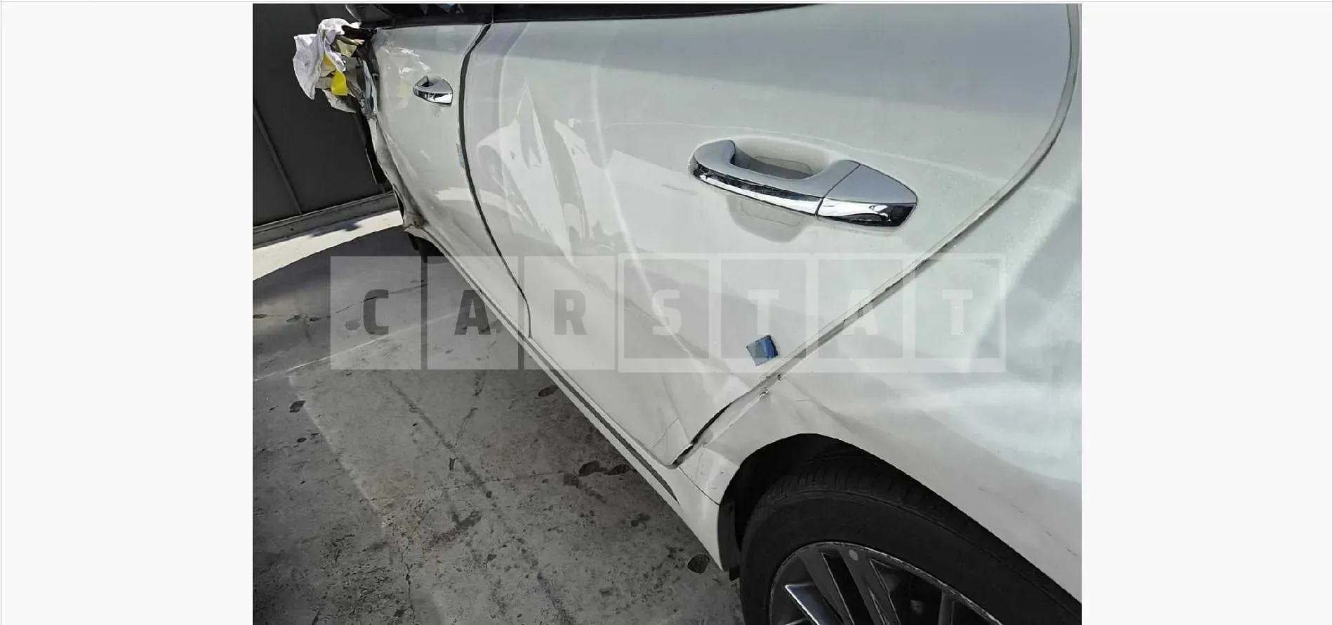 Photo 2 of 17: 2018 Kia K5 2.0 — Korean insurance auction