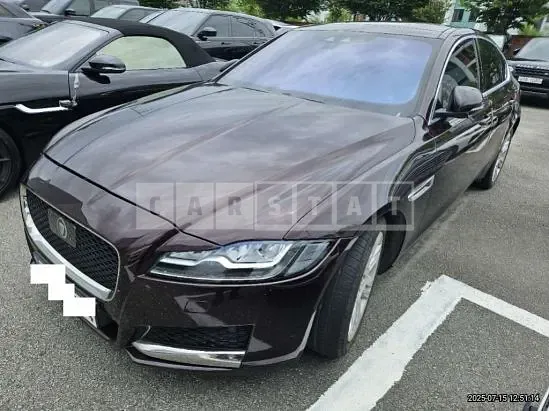Photo 2 of 29: 2020 Jaguar XF 20d — Korean insurance auction