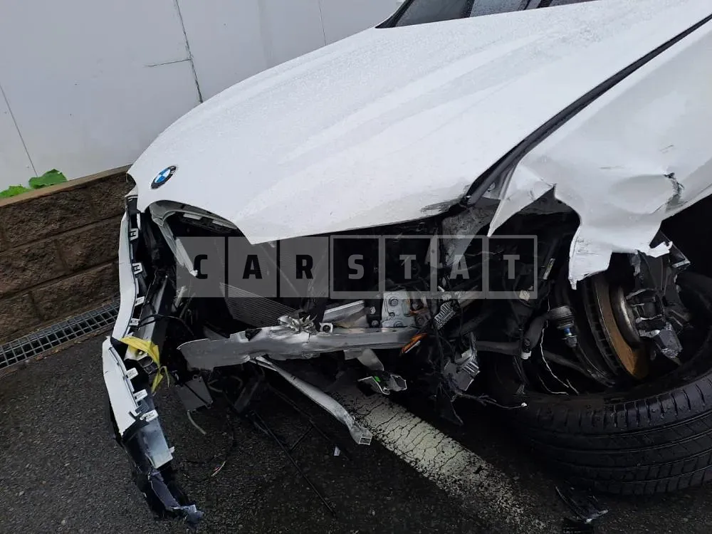 Photo 2 of 35: 2023 BMW X4 xDrive 20i, VIN WBA21DT05P9P95249 — Korean insurance auction
