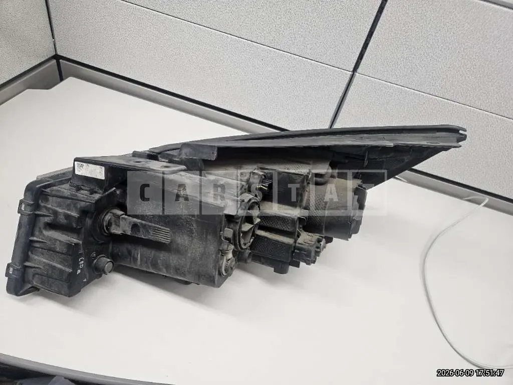Photo 2 of 4: 2015 Kia (parts) Carnival Passenger Seat Headlamp — Korean insurance auction