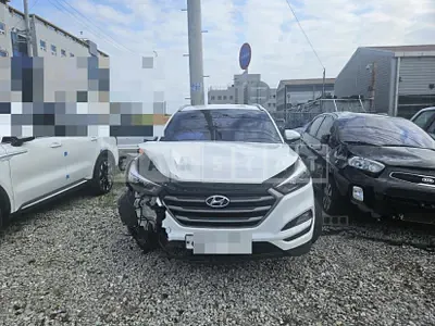 Photo 1 of 19: 2015 Hyundai Tucson TL 1.7, VIN KMHJ3815GGU008295 — Korean insurance auction