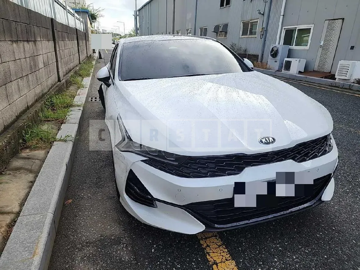 Photo 2 of 18: 2019 Kia K5, VIN KNAG541ABLA004024 — Korean insurance auction