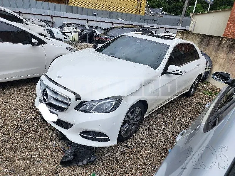 Photo 2 of 10: 2016 Mercedes-Benz E220 BlueTec, VIN WDDHF0ABXGB290558 — Korean insurance auction