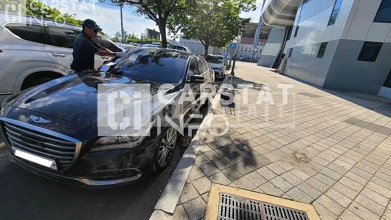 Photo 2 of 7: 2017 Genesis G80, VIN KMHGM41DDJU259756 — Korean insurance auction
