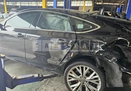 Photo 2 of 9: 2016 Audi A7 50 TDI quattro, VIN WAUZZZ4G6GN062960 — Korean insurance auction