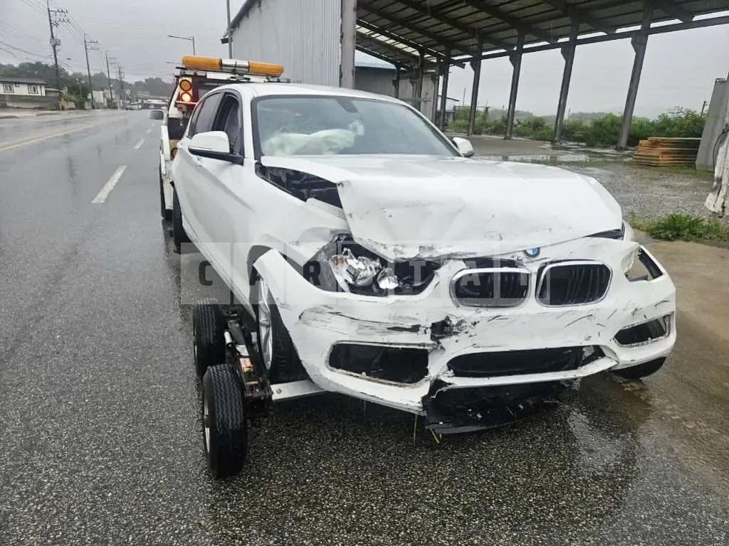 Photo 2 of 2: 2016 BMW 118d — Korean insurance auction