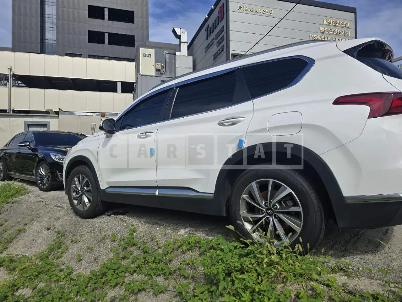 Photo 2 of 16: 2020 Hyundai Santa Fe, VIN KMHS281BBLU247848 — Korean insurance auction