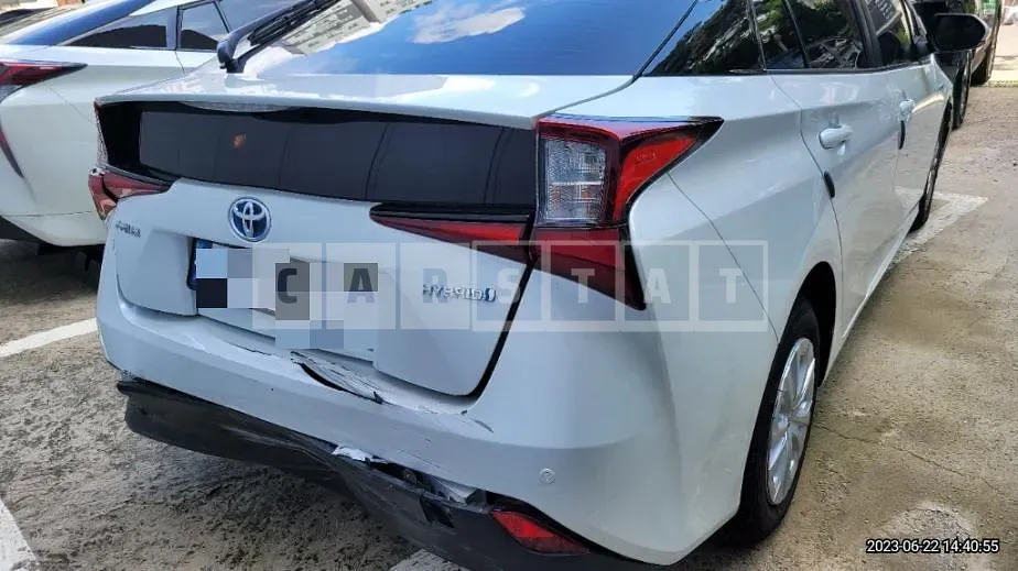Photo 2 of 16: 2022 Toyota Prius 2WD, VIN JTDKAMFU7N3182843 — Korean insurance auction
