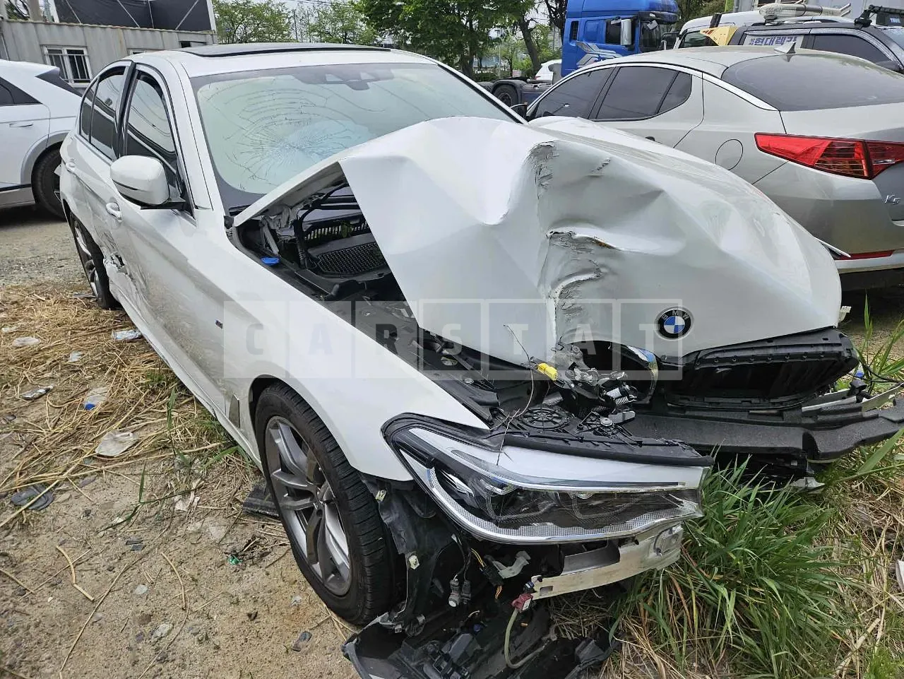 Photo 2 of 70: 2018 BMW 520d xDrive, VIN WBAJC5103JWE55432 — Korean insurance auction