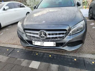 Photo 1 of 24: 2017 Mercedes-Benz C220 d — Korean insurance auction