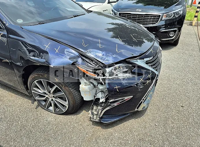 Photo 2 of 24: 2016 Lexus ES300h — Korean insurance auction