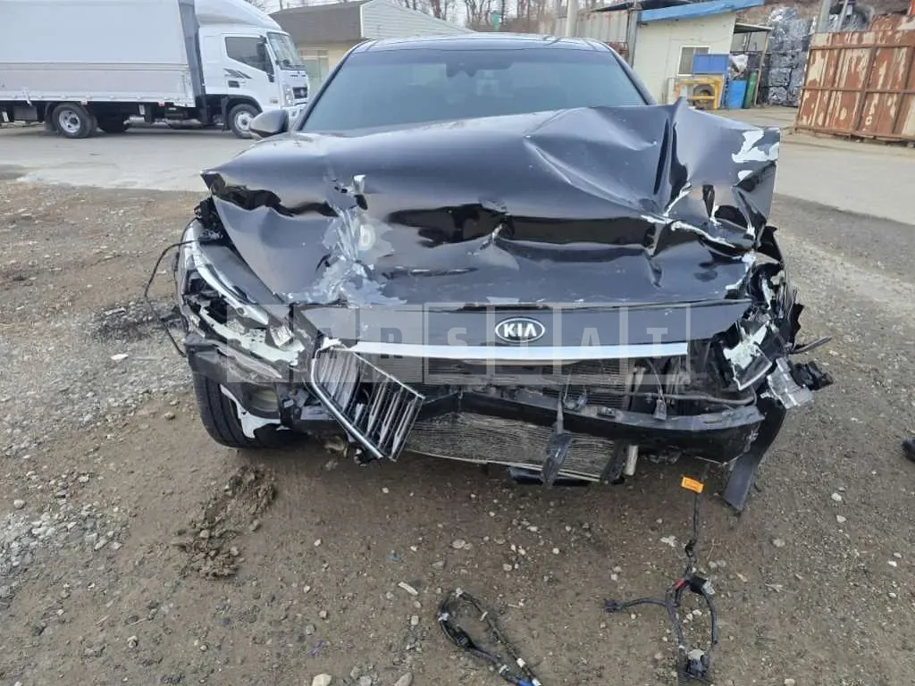 Photo 2 of 9: 2017 Kia K7 — Korean insurance auction