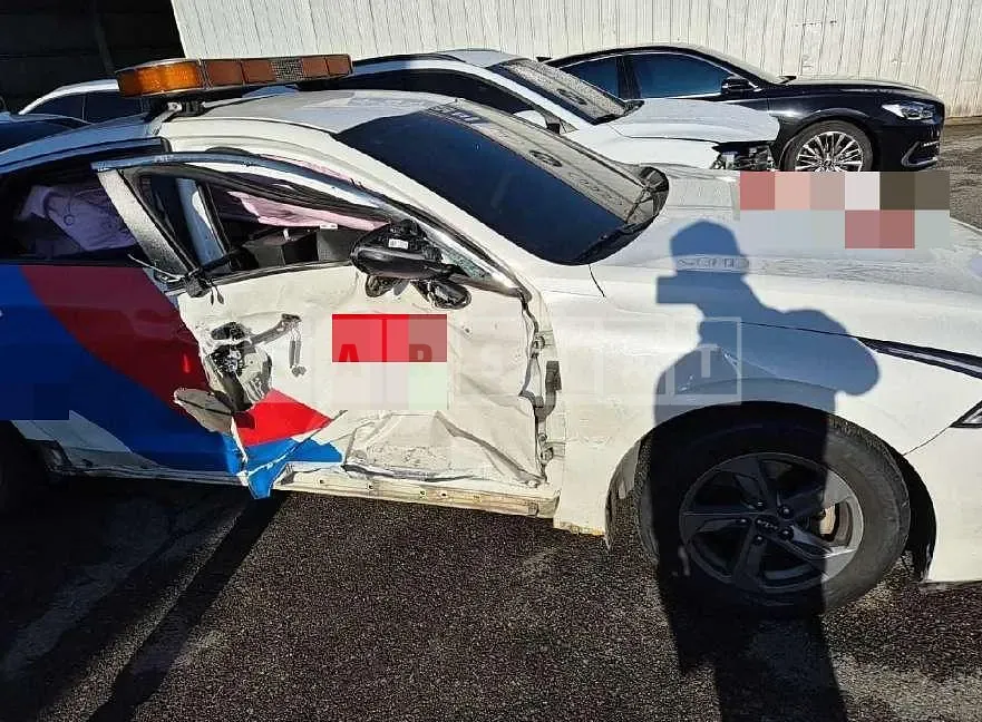 Photo 2 of 13: 2021 Kia K5 — Korean insurance auction