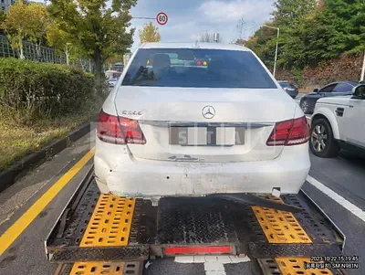 Photo 1 of 78: 2016 Mercedes-Benz E300, VIN WDDHF5FB9GB305752 — Korean insurance auction