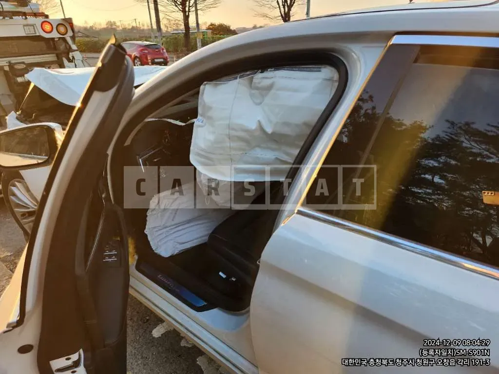 Photo 2 of 5: 2018 BMW 520d — Korean insurance auction