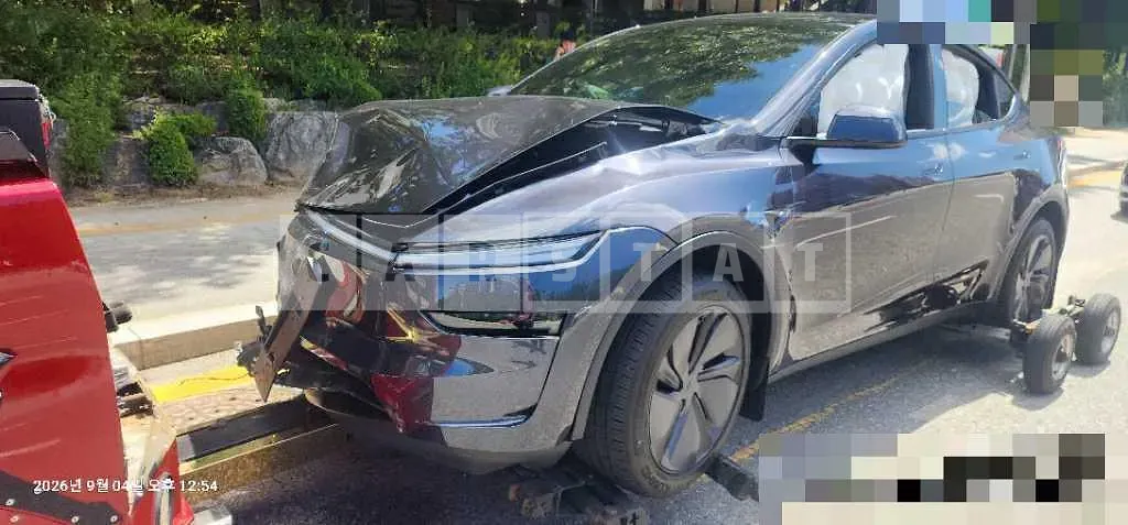 Photo 2 of 9: 2026 Tesla Model Y Premium RWD — Korean insurance auction