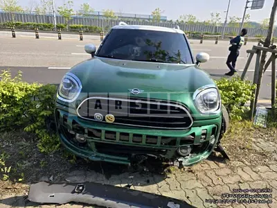 Photo 1 of 22: 2020 MINI Cooper COUNTRYMAN(18) — Korean insurance auction