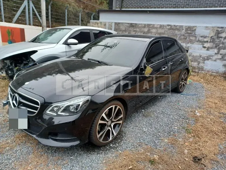Photo 2 of 6: 2015 Mercedes-Benz E220 BlueTec, VIN WDDHF0AB7FB163281 — Korean insurance auction