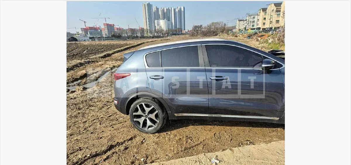 Photo 2 of 21: 2016 Kia Sportage — Korean insurance auction