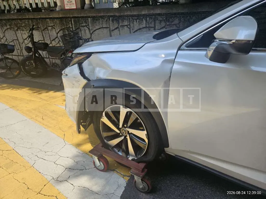 Photo 2 of 22: 2020 Lexus NX300h — Korean insurance auction
