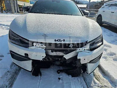 Photo 1 of 48: 2021 Kia EV6, VIN KNAC381CPNA020107 — Korean insurance auction