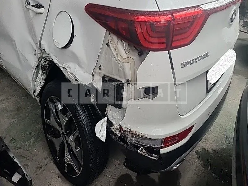 Photo 2 of 13: 2018 Kia Sportage, VIN KNAPM813BJK341550 — Korean insurance auction