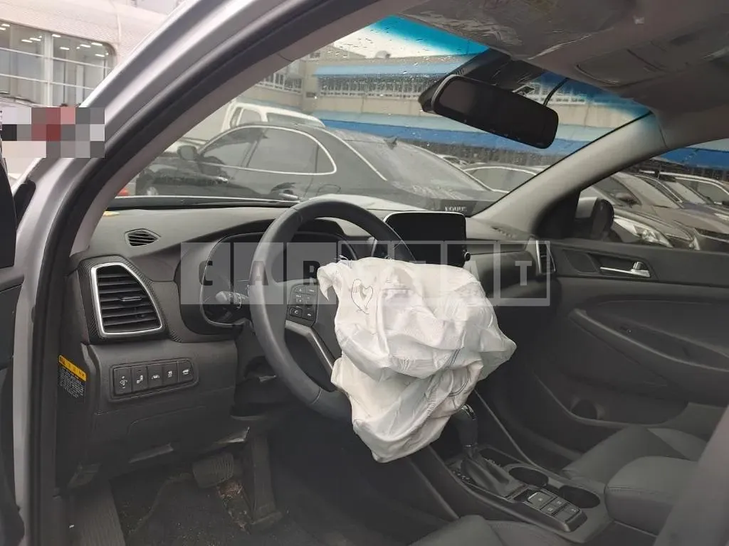 Photo 2 of 18: 2019 Hyundai Tucson TL 1.6 (Gasoline), VIN KMHJ3812GLU180650 — Korean insurance auction