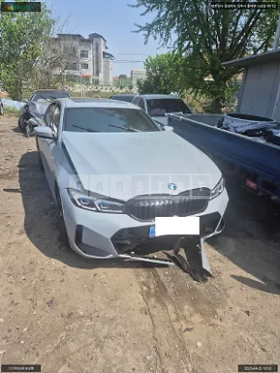 Photo 1 of 13: 2025 BMW 320i — Korean insurance auction